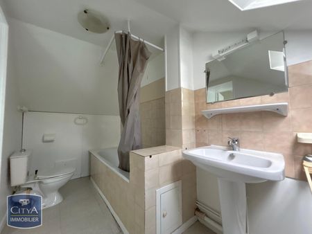 Location Appartement 2 pièces 28m² ALENCON 61000 - Photo 2