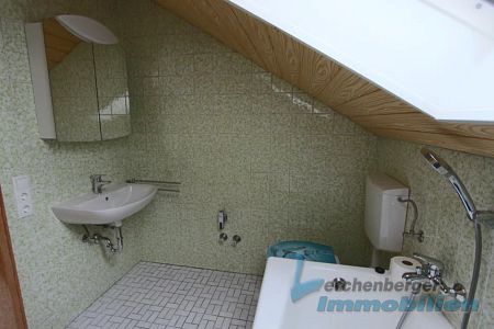 *** Schöne 2 Zimmer Dachgeschosswohnung mit Stellplatz zur Miete in Plattling*** - Photo 4