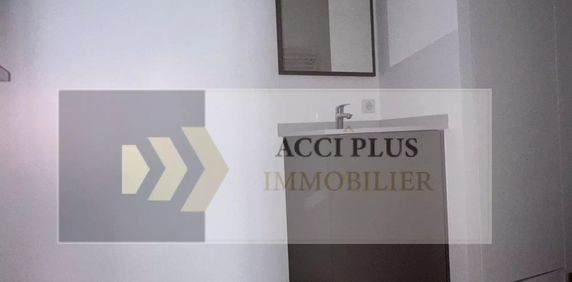 Location Appartement 2 pièces 45m² NIMES 30000 - Photo 2