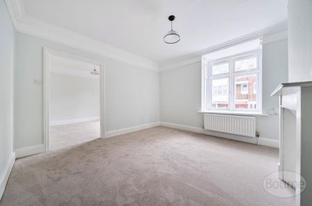 3 bedroom apartment to rent - Photo 2