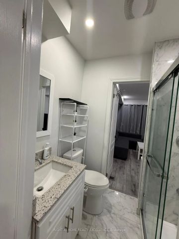 10 Louvain Street #Main Level - Photo 5