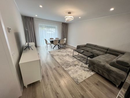 Închiriere casă 4 camere decomandate – Șelimbăr, str. Triajului - Fotografie 3