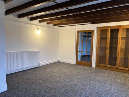 4 bedroom detached house to rent - Photo 3