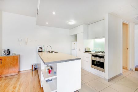 Modern Comfort, Prime Location - Photo 5