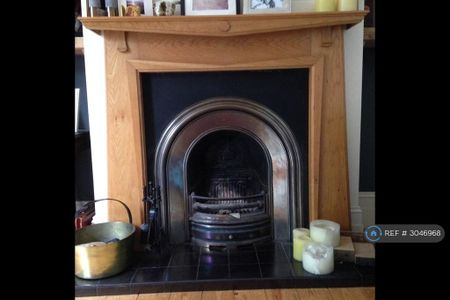 3 bedroom terraced house to rent - Photo 3