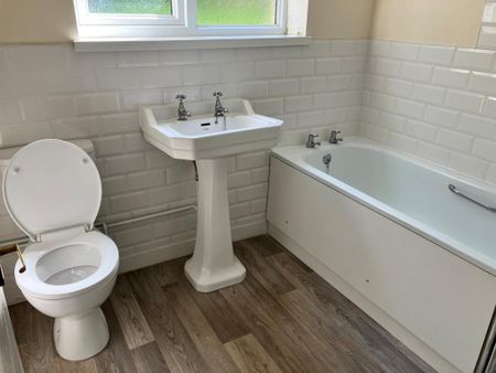 2 bedroom bungalow to rent - Photo 5
