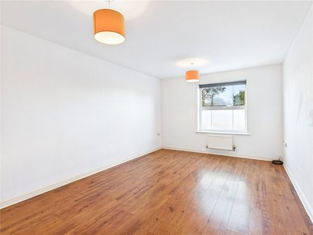 Chariot Drive, Colchester, CO2 7QJ - Photo 3