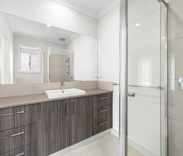 Charming Family Home in a Thriving Location - Photo 5