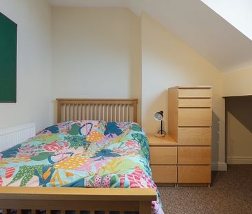 Gorgeous 4 bedroom property - Photo 2