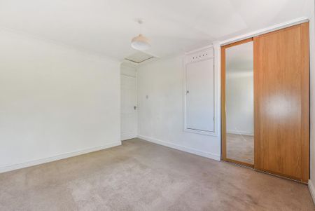 2 bedroom end of terrace house to rent - Photo 4