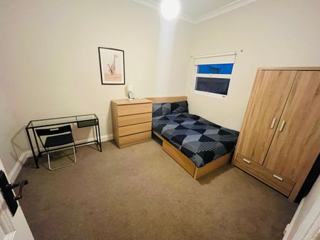 Forest Lodge - Photo 3