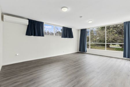 8 Sydney Avenue, Forrest ACT, Belconnen - Photo 2