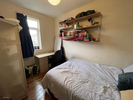 5 bedroom semi-detached house to rent - Photo 3