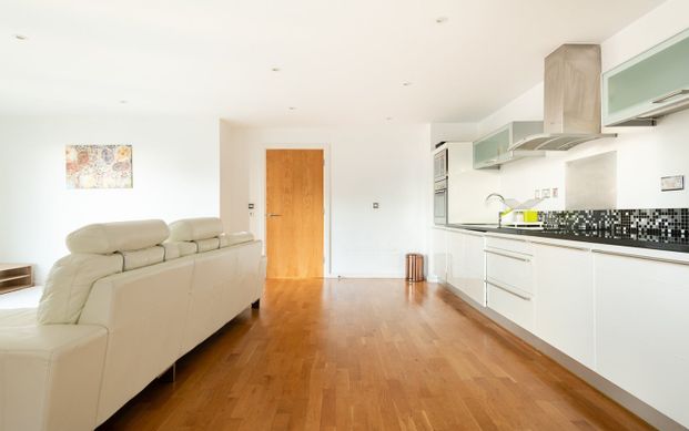 2 Bed Flat, Ability Place, E14 - Photo 1