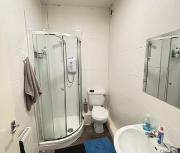 50 St Michaels Road, Leeds, LS6 3BG - Photo 5