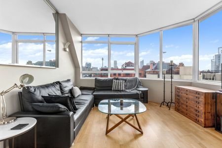 Top Floor In The Gazebo With Wrap Around Harbour & City Views - Photo 4