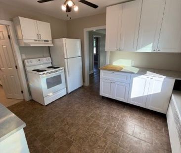 For Lease - 4143 Welland Street, Niagara Falls, Ontario - Photo 5