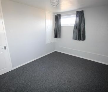 2 bedroom semi-detached house to rent - Photo 4