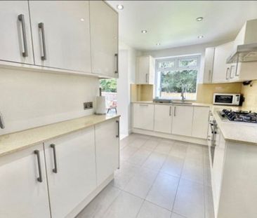 Room in a Shared House, Woodway Crescent, HA1 - Photo 4