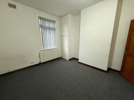 2 bed Terraced - To Let - Photo 3
