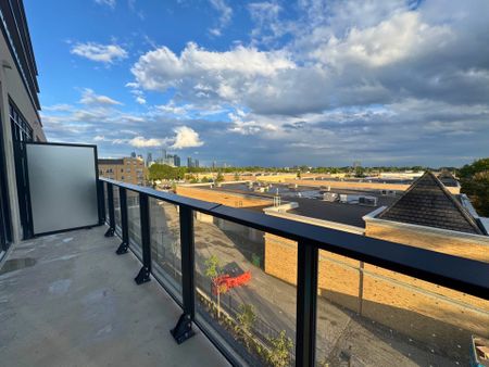 For Lease - 801 The Queens Way Unit# 419, Toronto, Ontario - Photo 3