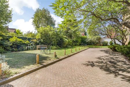 Devonhurst Place, Heathfield Terrace, London, W4 4JD - Photo 5