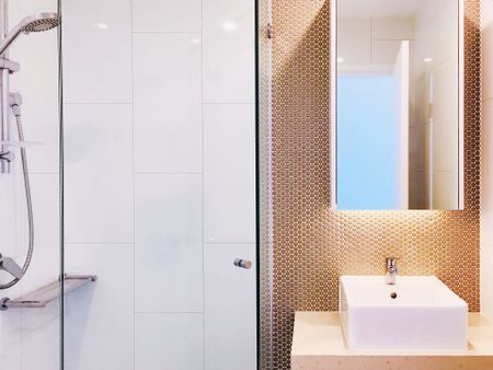 Luxury 1 Bed+Big Study Apartment in Epping reach everything - Photo 5