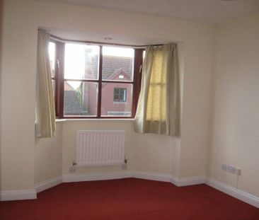 4 bed Detached - To Let - Photo 4