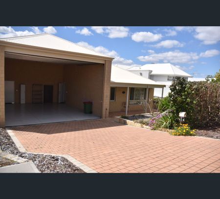 74 Moreing Road, Attadale, WA 6156 - Photo 5