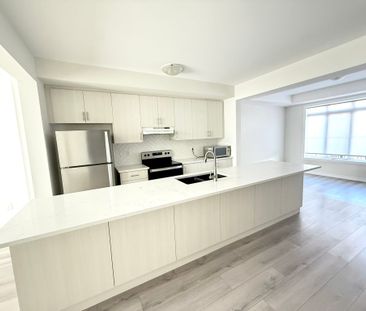 For Lease - 7 Verbena Street, East Gwillimbury, Ontario - Photo 4