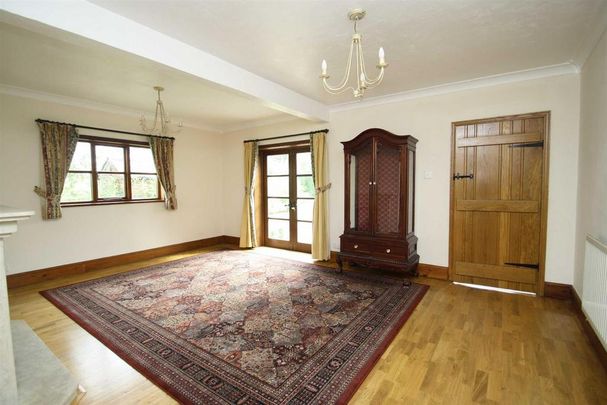 5 bedroom detached house to rent - Photo 1