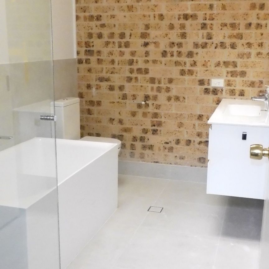 6/14 Hakea Street, Queanbeyan NSW 2620 - Townhouse For Rent | Domain - Photo 1