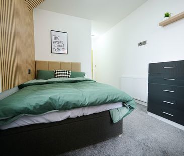 5 Bed Flat, Princess House, S1 - Photo 5