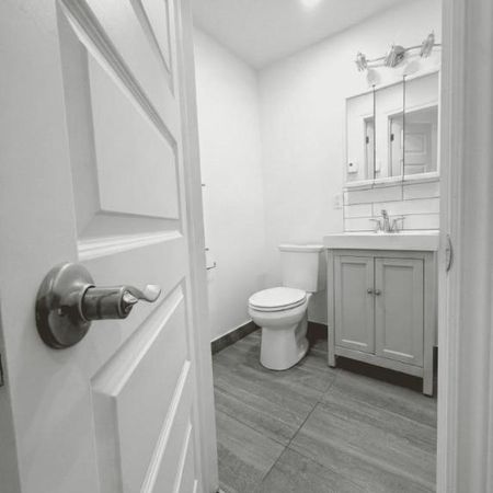 2 CH - 1 SDB - Montréal - $1,650 /mo - Photo 3
