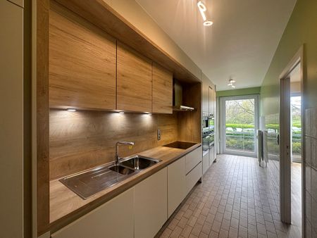 Te Huur 2 slaapkamers Oostende Hendrik Serruyslaan 52 - Foto 2