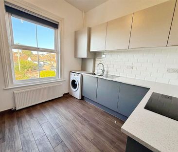 3 bedroom flat to rent - Photo 1