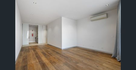 Heart of Mornington – Walk to Everything! - Photo 4