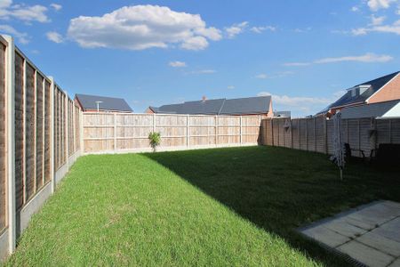 3 bedroom semi-detached house to rent - Photo 5