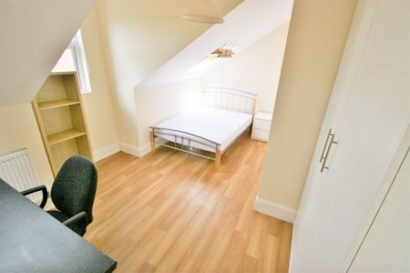 Hesketh Avenue, Kirkstall, LS5 3EU, Leeds - Photo 2