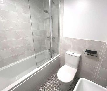 Finch Close, Exeter, EX2 - Photo 4