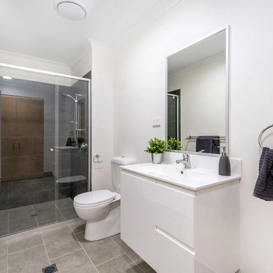 Modern Unit - Photo 1