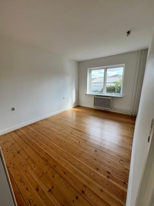 Flot større lejlighed med altan - Foto 1