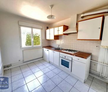 Appartement à louer 5 pièces 76.42m² - Photo 3