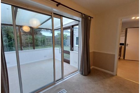 2 bed detached bungalow for rent in Currie - Photo 4