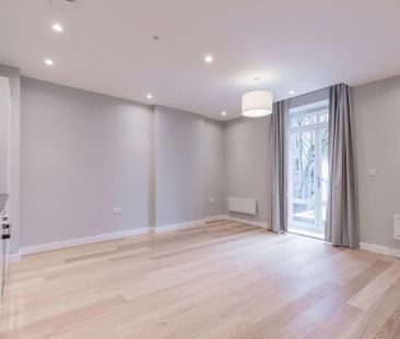 2 bedroom ground floor flat to rent - Photo 1