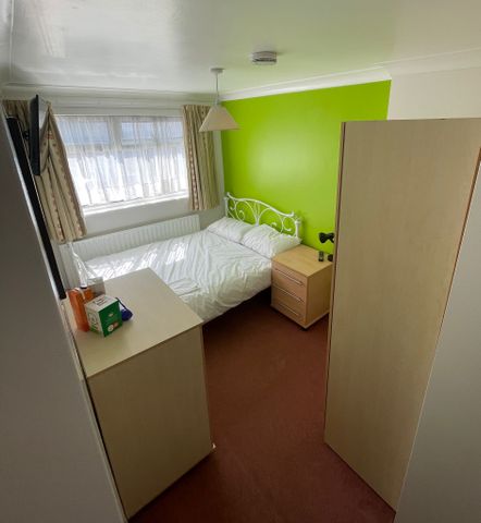 The Silvers, Broadstairs (2) Kent CT10 2PF - Photo 4