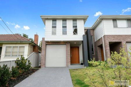 3 BEDROOM HOME + STUDY LOCATED IN REVESBY HEIGHTS - Photo 5