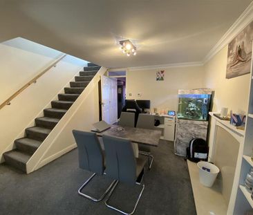 2 bedroom semi-detached house to rent - Photo 6
