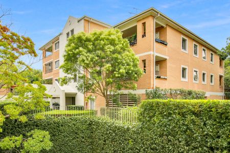 Charming Apartment Overlooking Cooks River - Photo 4