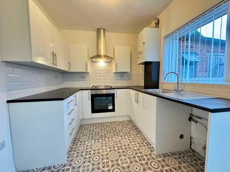 Burt Avenue, North Shields, NE29 - Photo 5